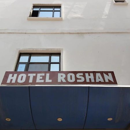 Hotel Roshan Varanasi Exteriör bild