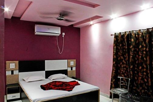 Hotel Roshan Varanasi Exteriör bild