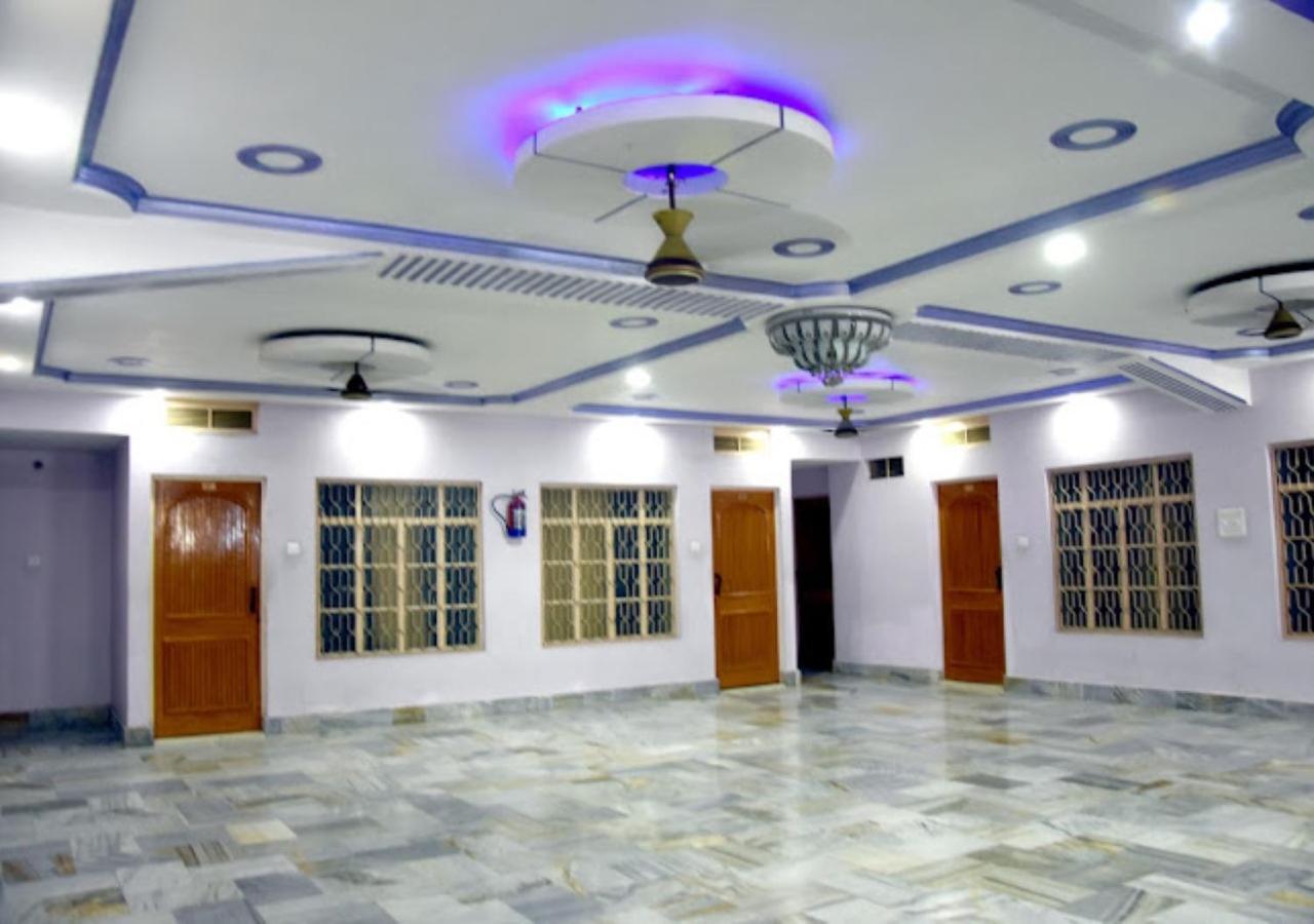 Hotel Roshan Varanasi Exteriör bild