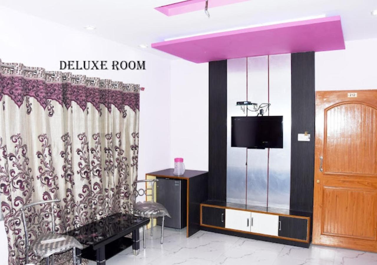 Hotel Roshan Varanasi Exteriör bild