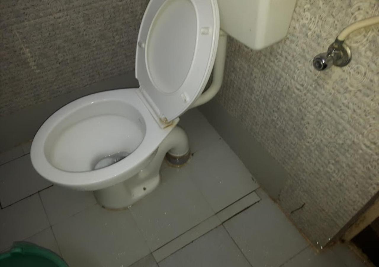 Hotel Roshan Varanasi Exteriör bild