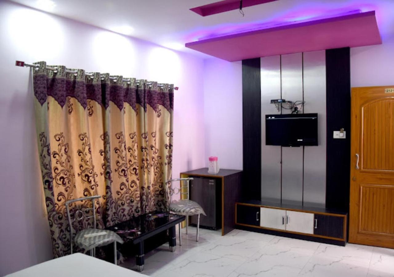 Hotel Roshan Varanasi Exteriör bild